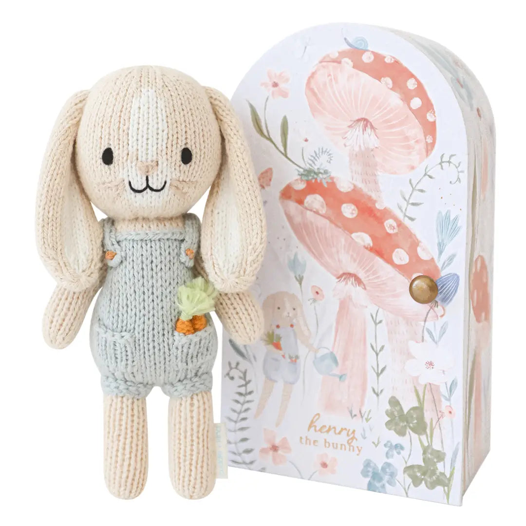 TINY BOXED CUDDLE & KIND